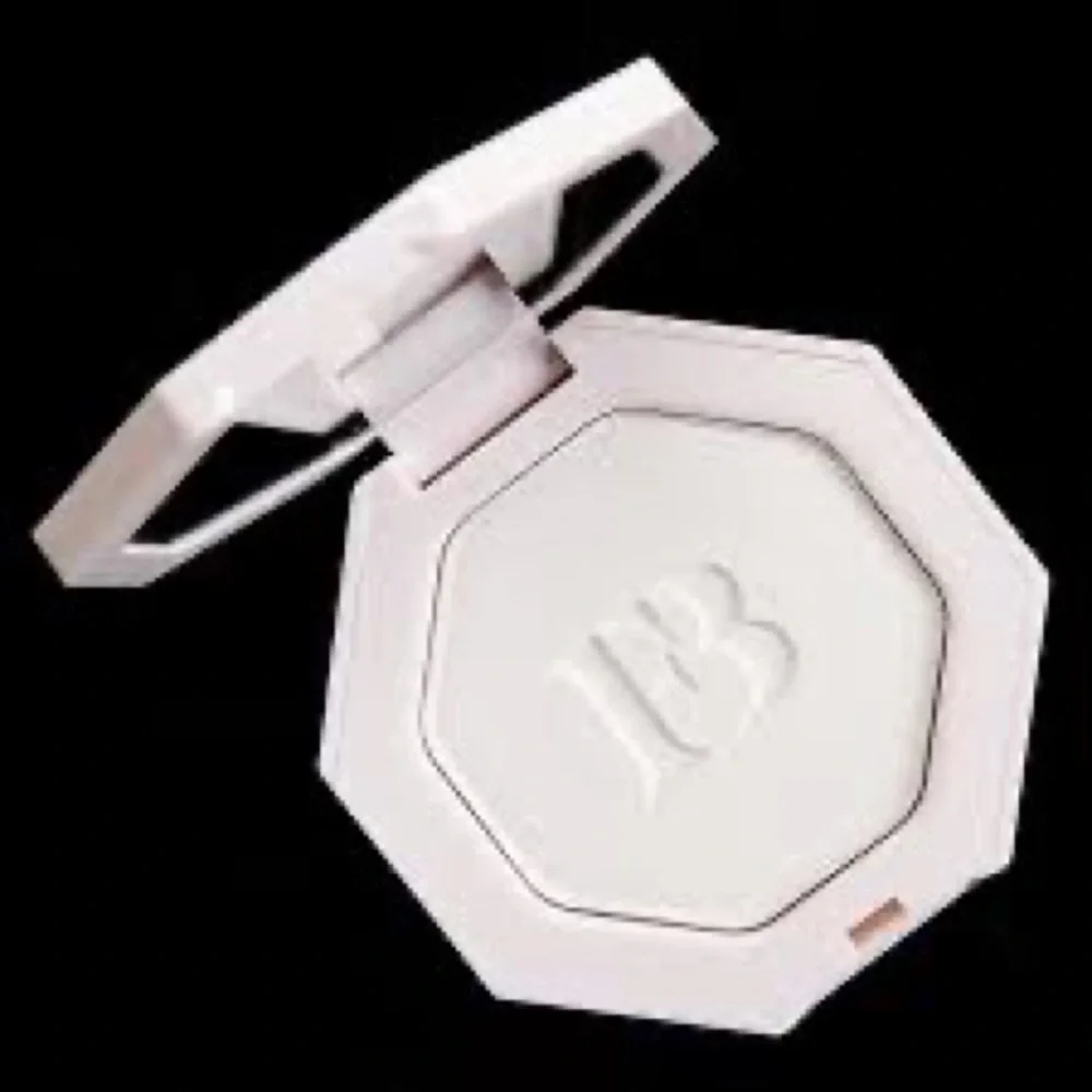 ‼️NEW‼️PRICE DROP‼️ Fenty Beauty Metal Moon Killawatt Freestyle Highlighter - Picture 3 of 5